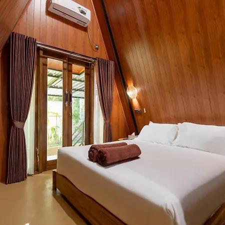 Green Oasis Retreats