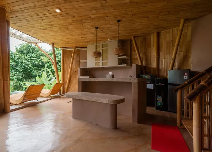 Oasis Retreats 3* Selemadeg (Bali)